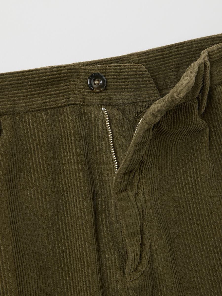 Green corduroy chino trousers in pure cotton, regular fit_5
