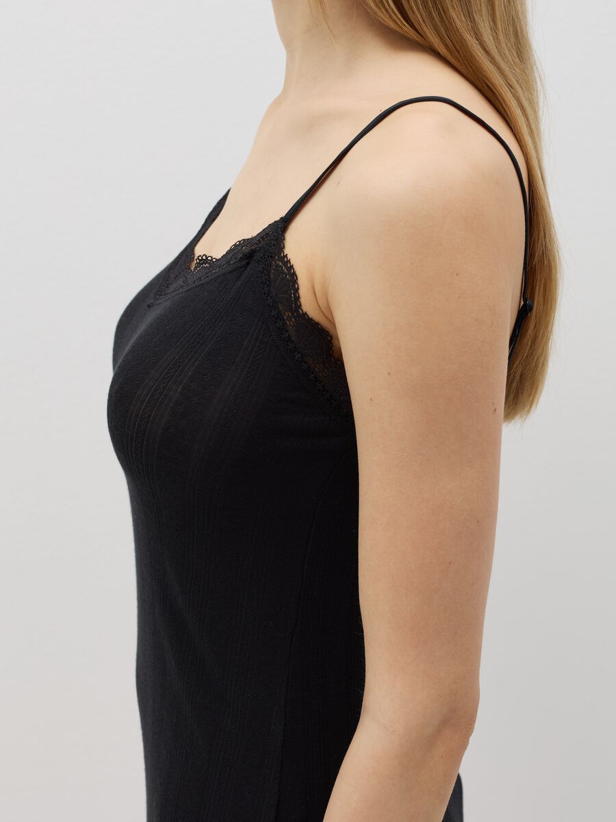 Pointelle vest with V neck with lace_2