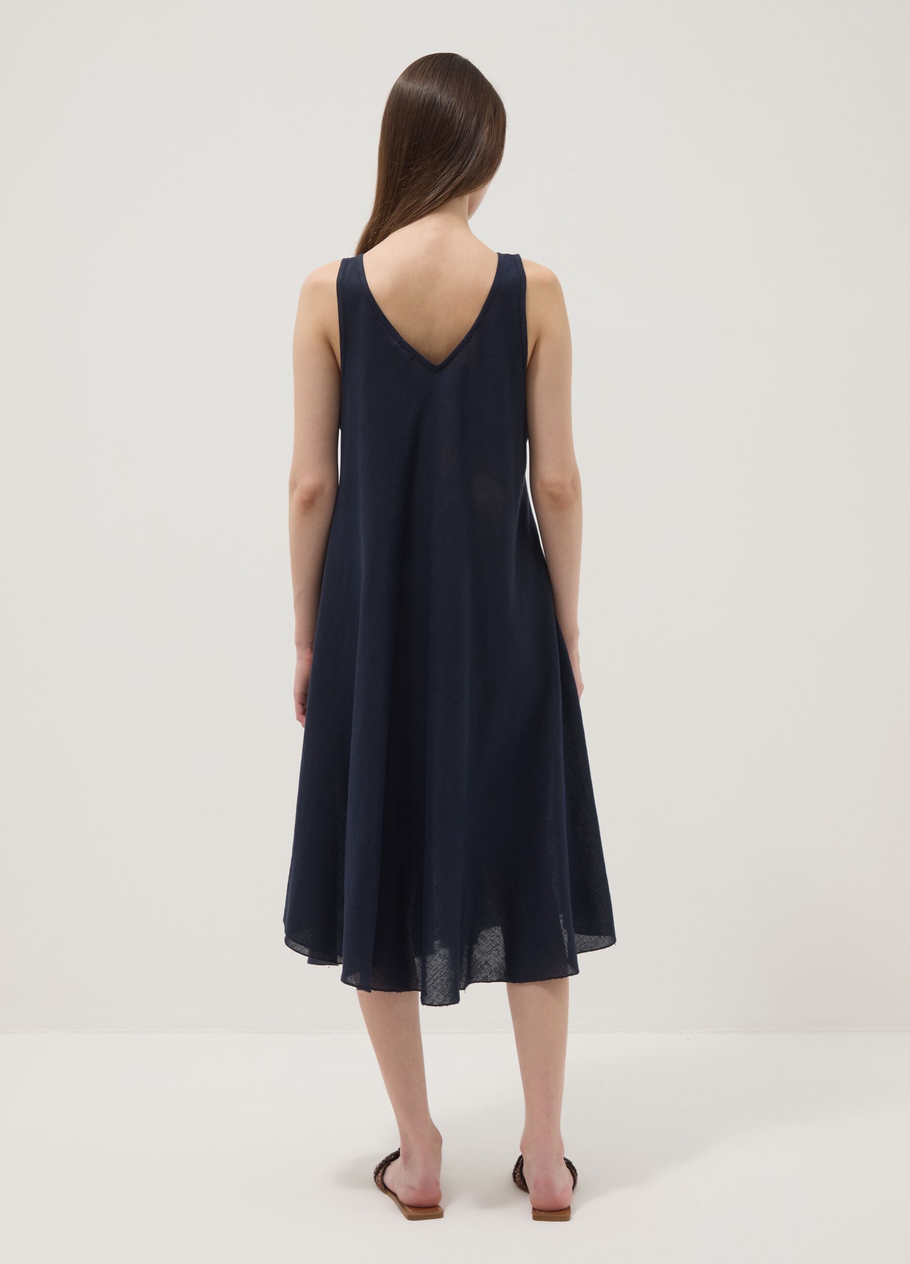 Blue linen-viscose blend midi dress with V-neck and regular fit