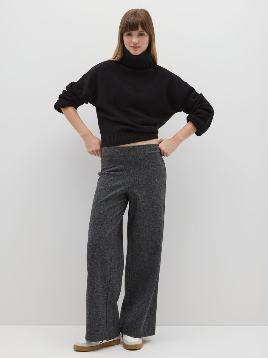 Pantaloni grigi a gamba larga_0