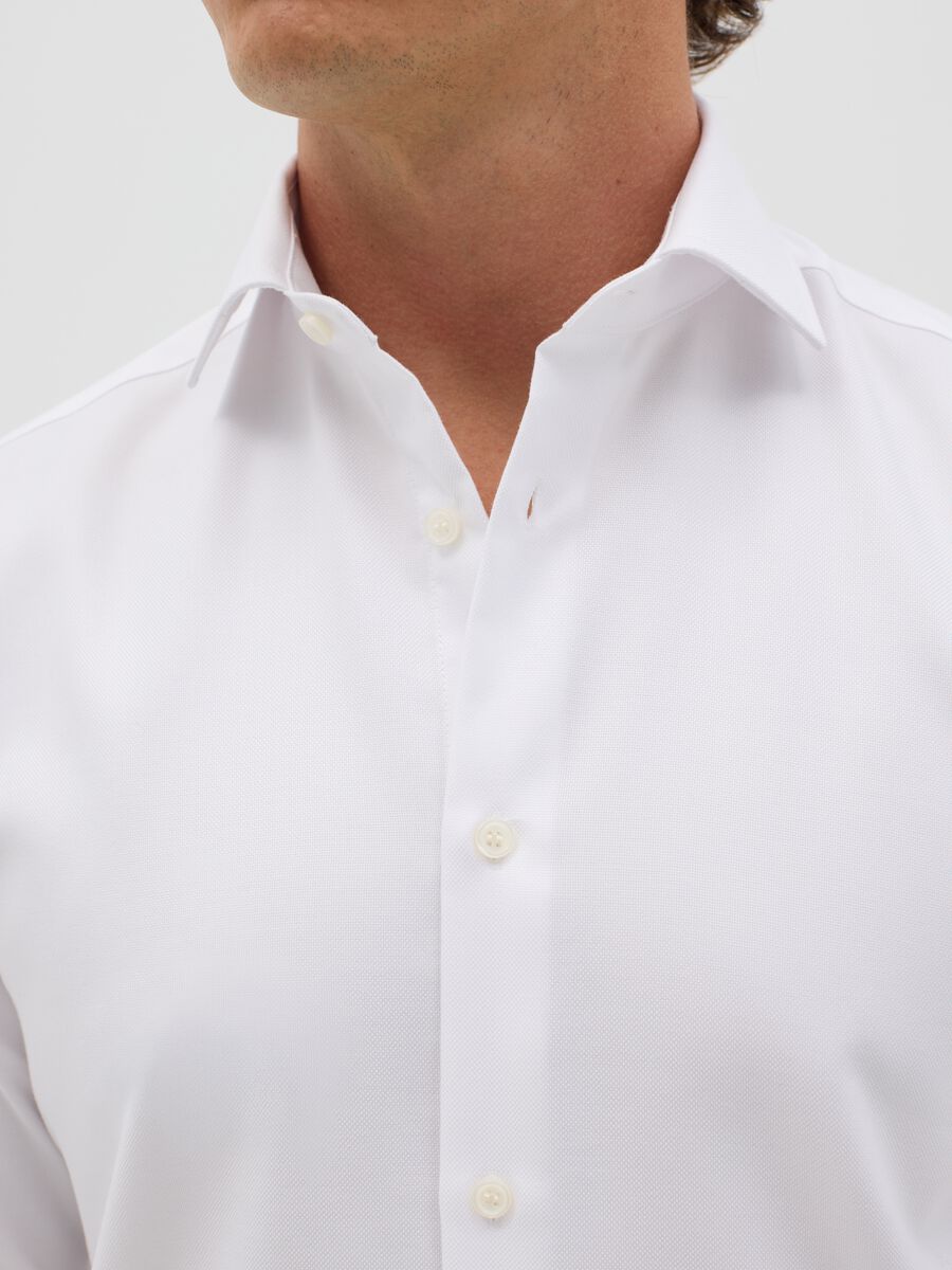 Slim-fit shirt in no-iron cotton_2