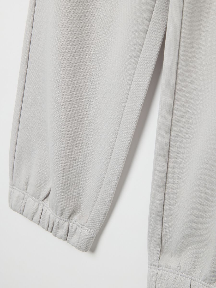 Jogger da bambino in puro cotone grigi regular fit_3