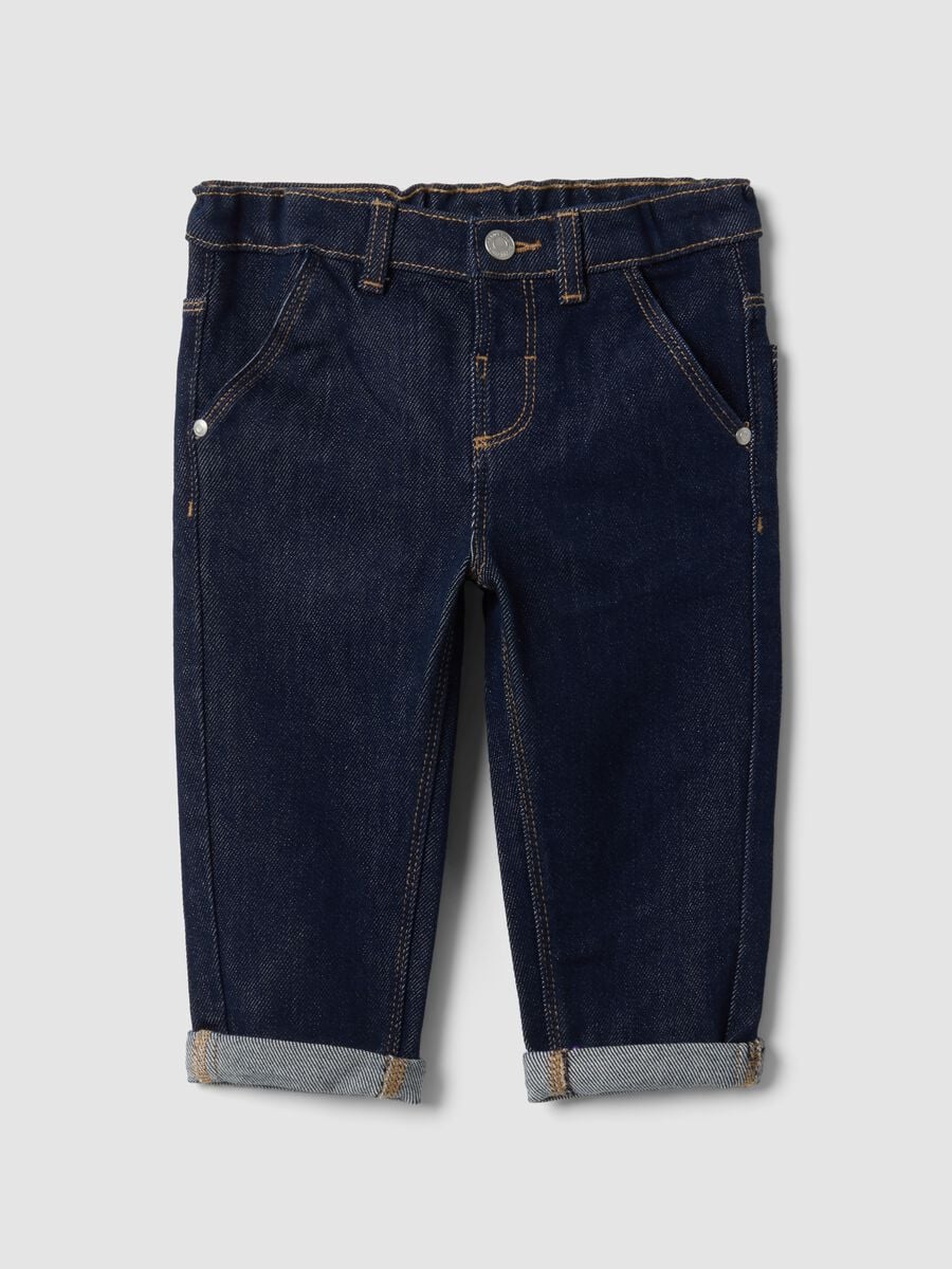 Jeans denim blu scuro in cotone elasticizzato con risvolto per bimbo_0