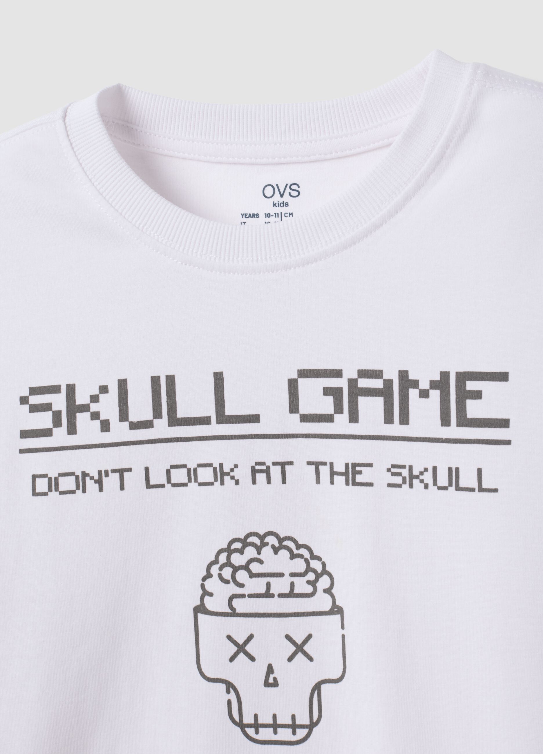T-shirt bianca in puro cotone organico con girocollo e stampa teschio per ragazzo