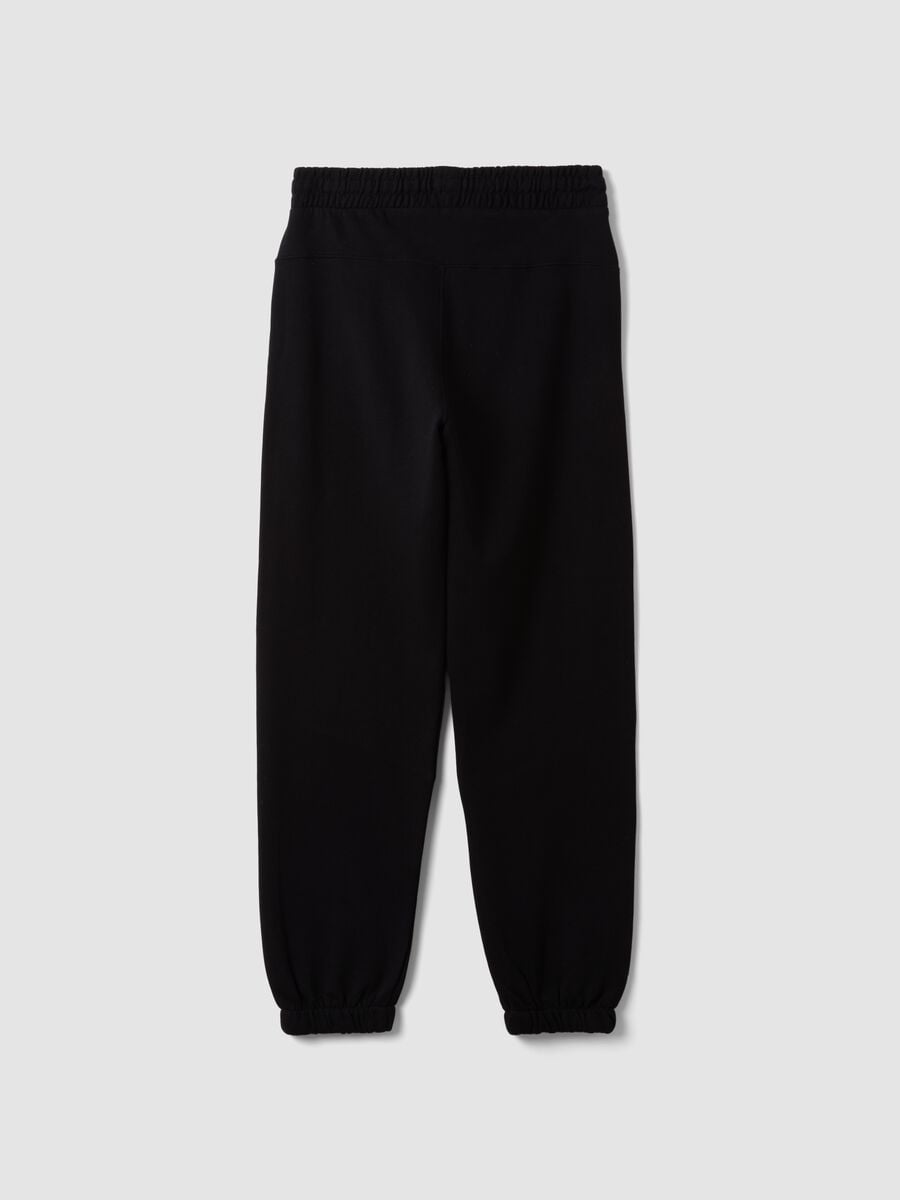 Jogger neri in puro cotone organico con stampa a scacchi relaxed fit_1