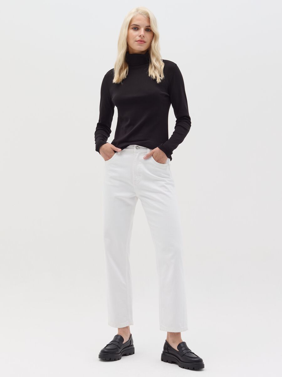 Long-sleeved T-shirt with high neck_1