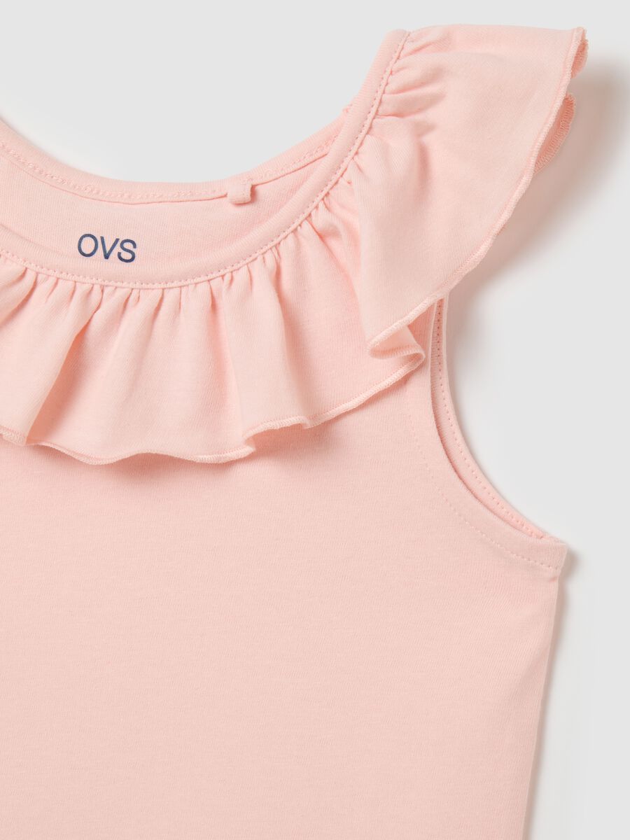 Girls' pink pure cotton top with regular fit and ruffles_2