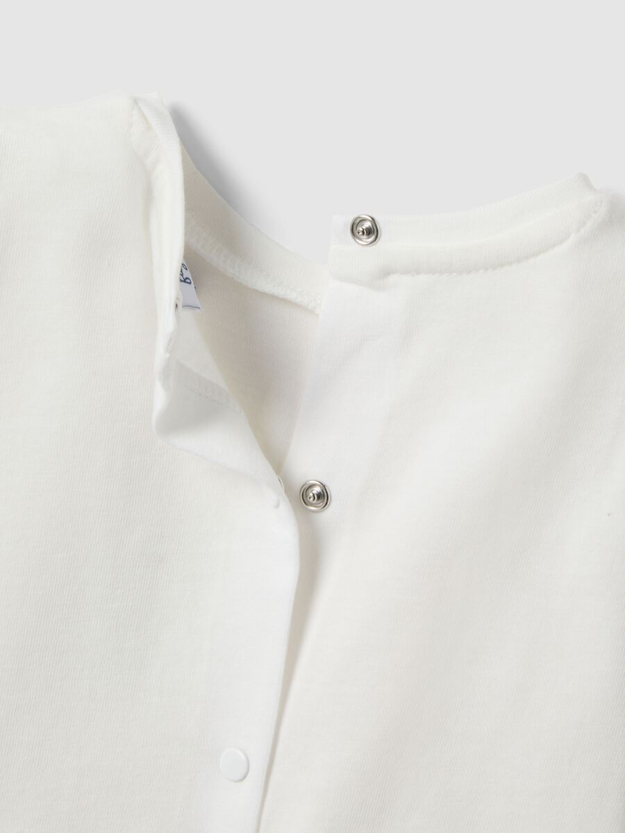 Maglia in cotone biologico bianca regular fit per bimba_3