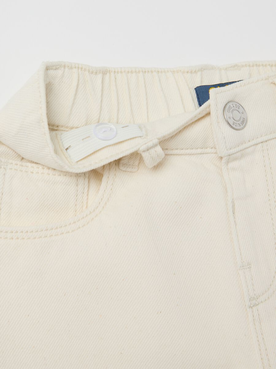 Drill trousers with openwork floral embroidery_3