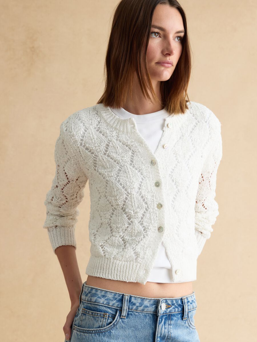 Cardigan in misto cotone bianco regular fit con lavorazione a maglia_0