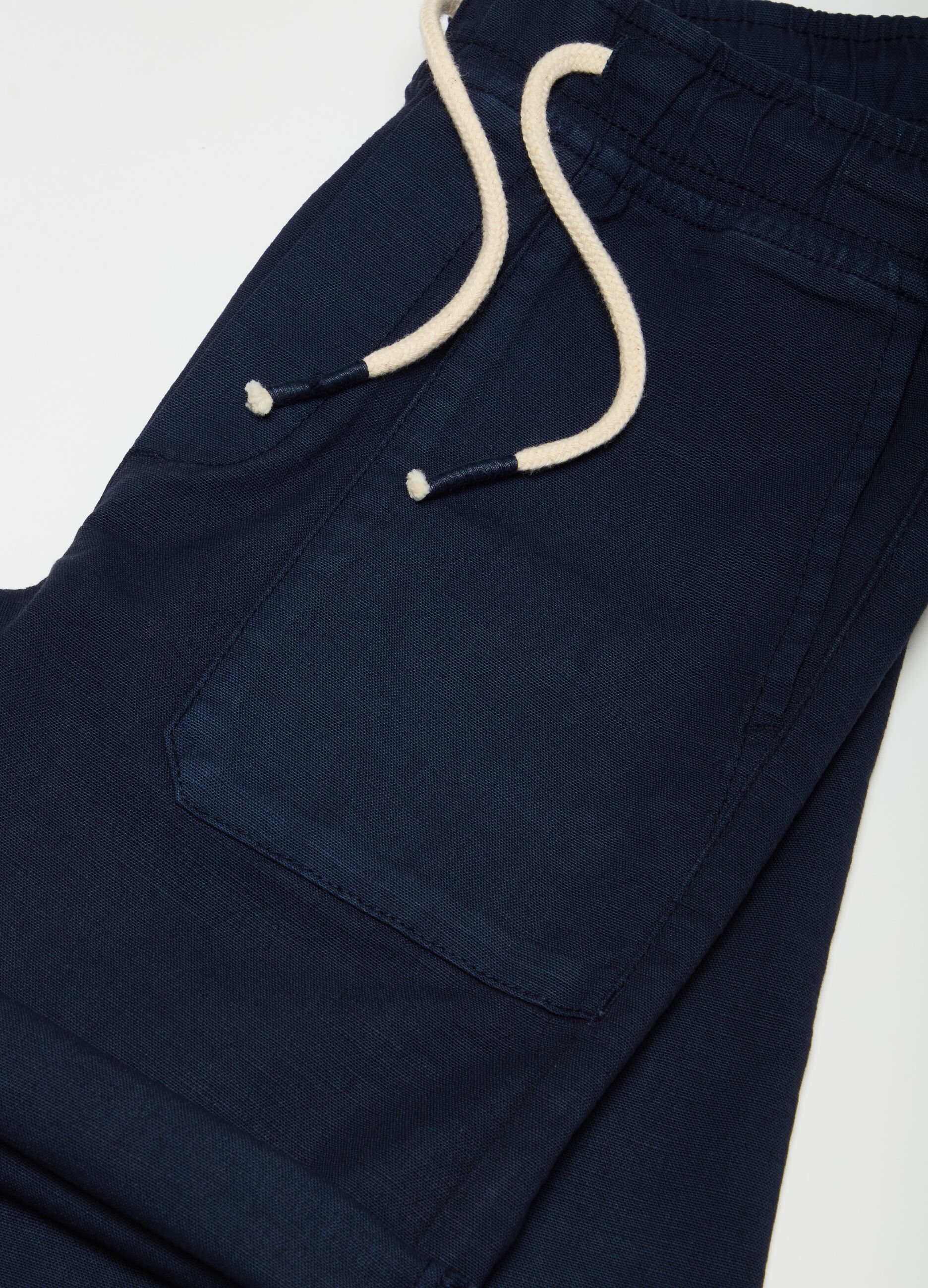 Bermuda joggers with drawstring