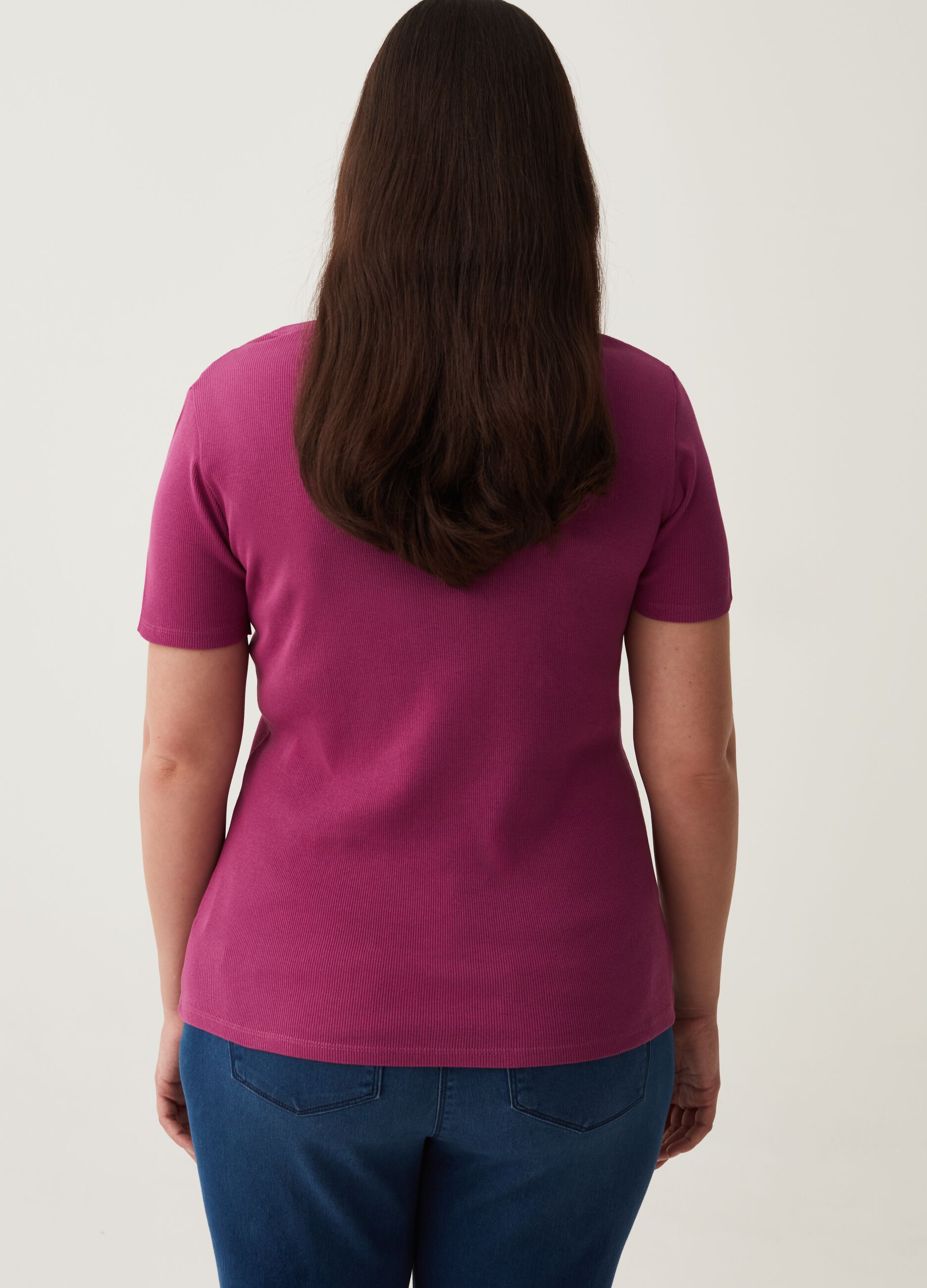 T-shirt a costine con dettaglio cut out Curvy_2