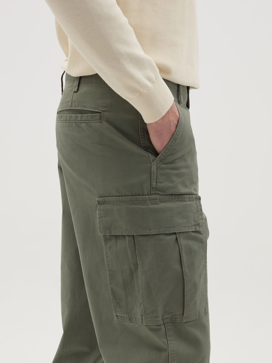 Cargo trousers with internal drawstring_3