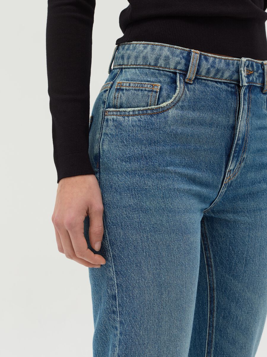 Straight-fit jeans with five pockets_2