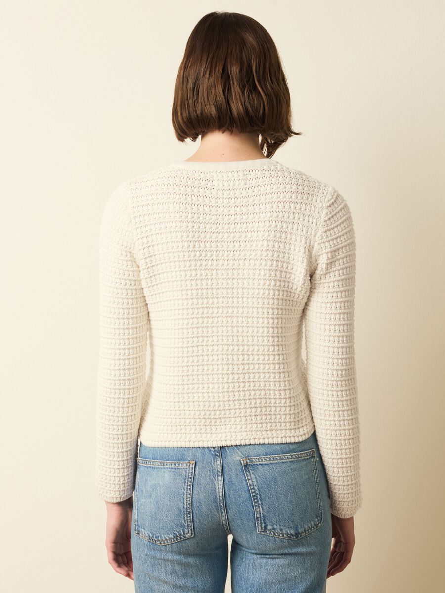 Knit cardigan jacket with golden buttons_3