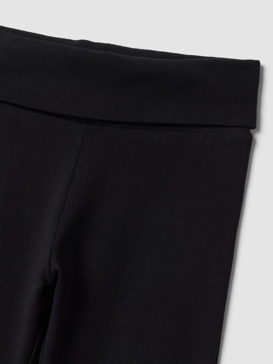 Leggings neri flare in cotone organico elasticizzato per bambina_2