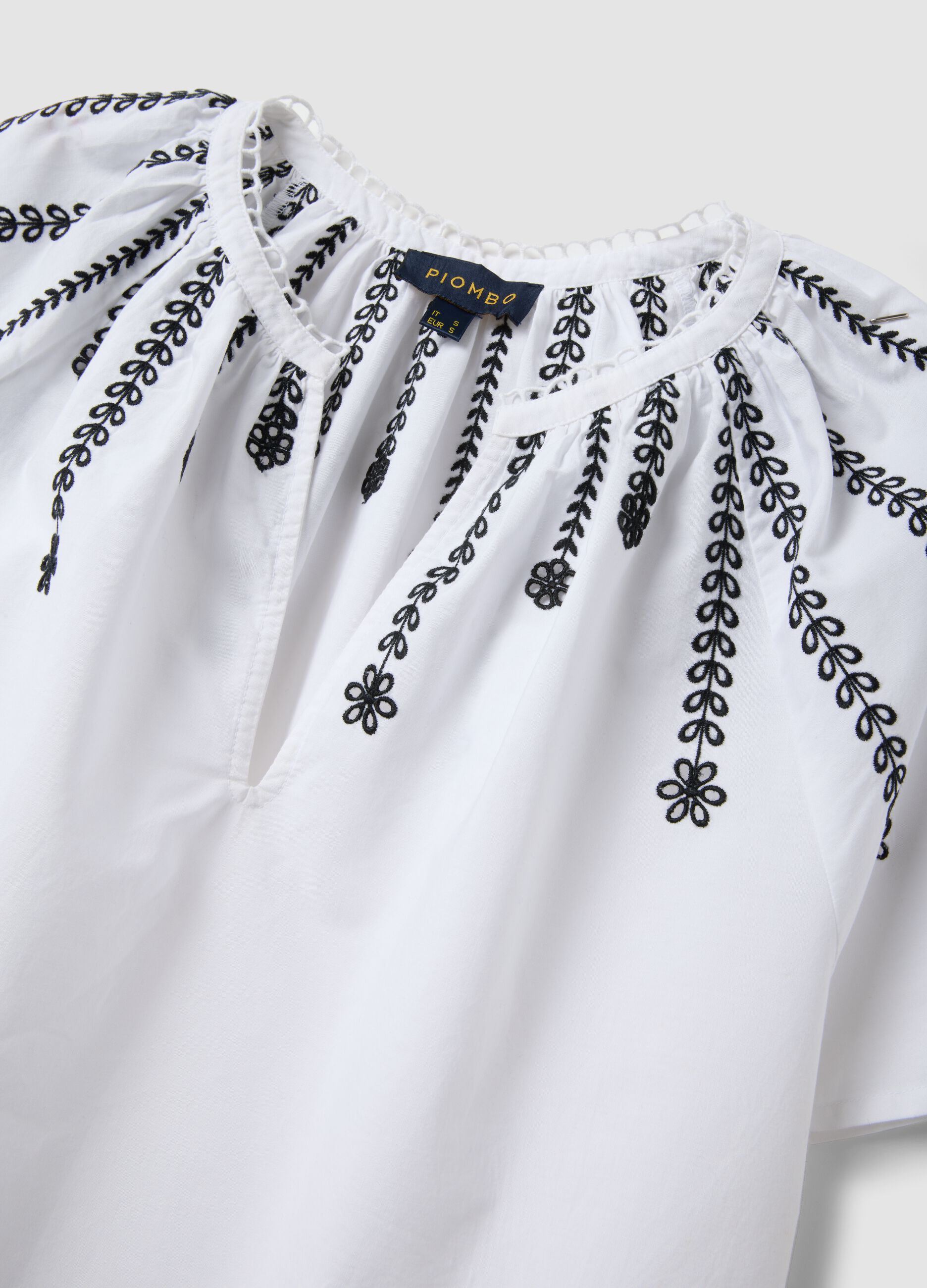 White pure cotton shirt with embroidery