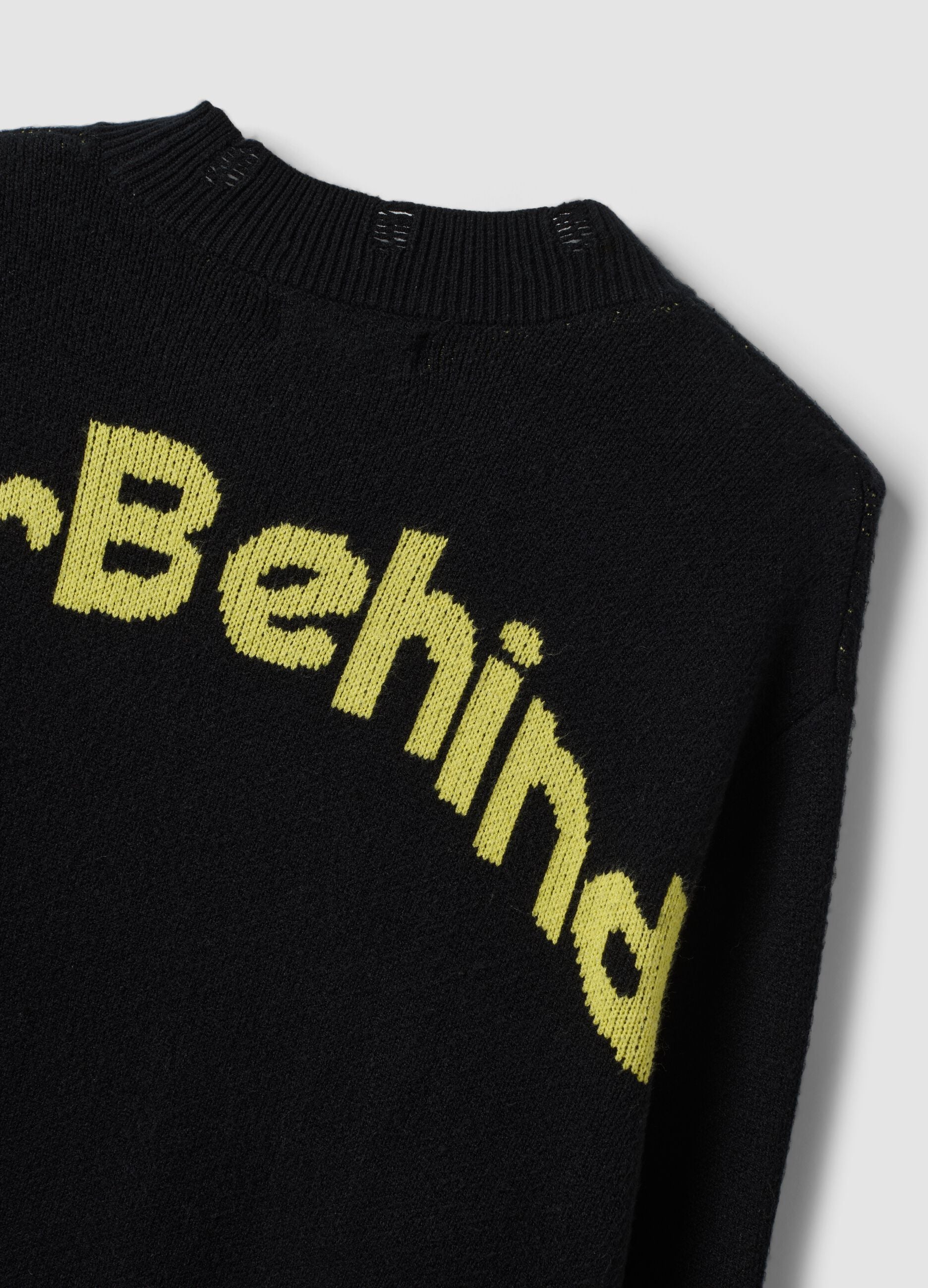 Black crew-neck jumper in viscose blend, oversized fit