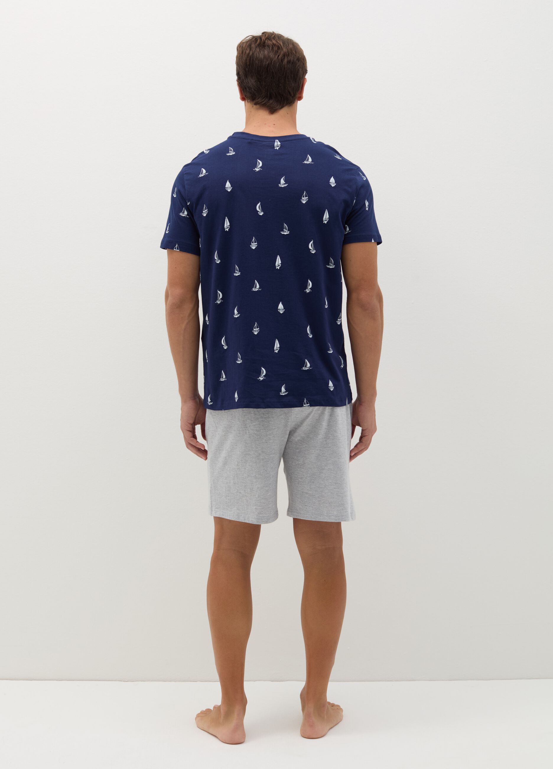 Short pyjamas in cotton with sail boats print