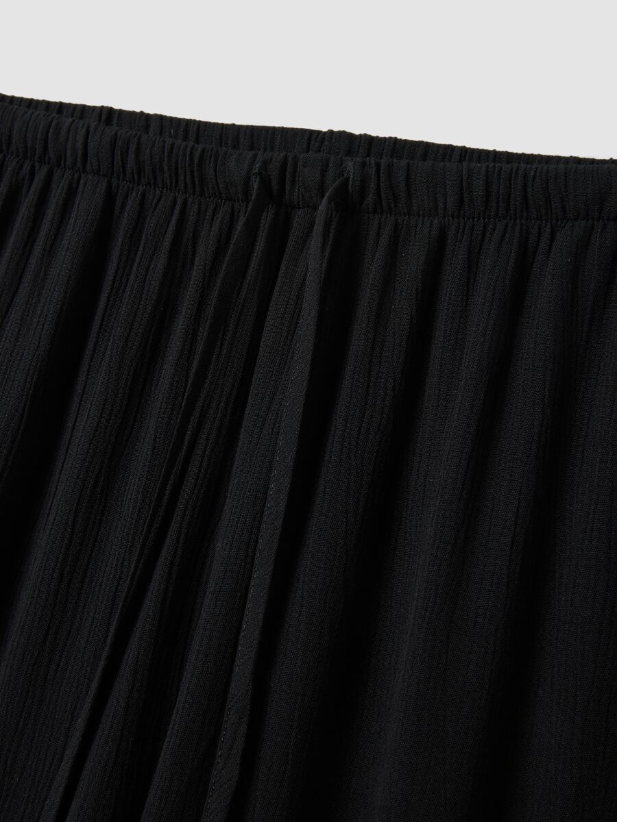 Black palazzo trousers in pure viscose_5