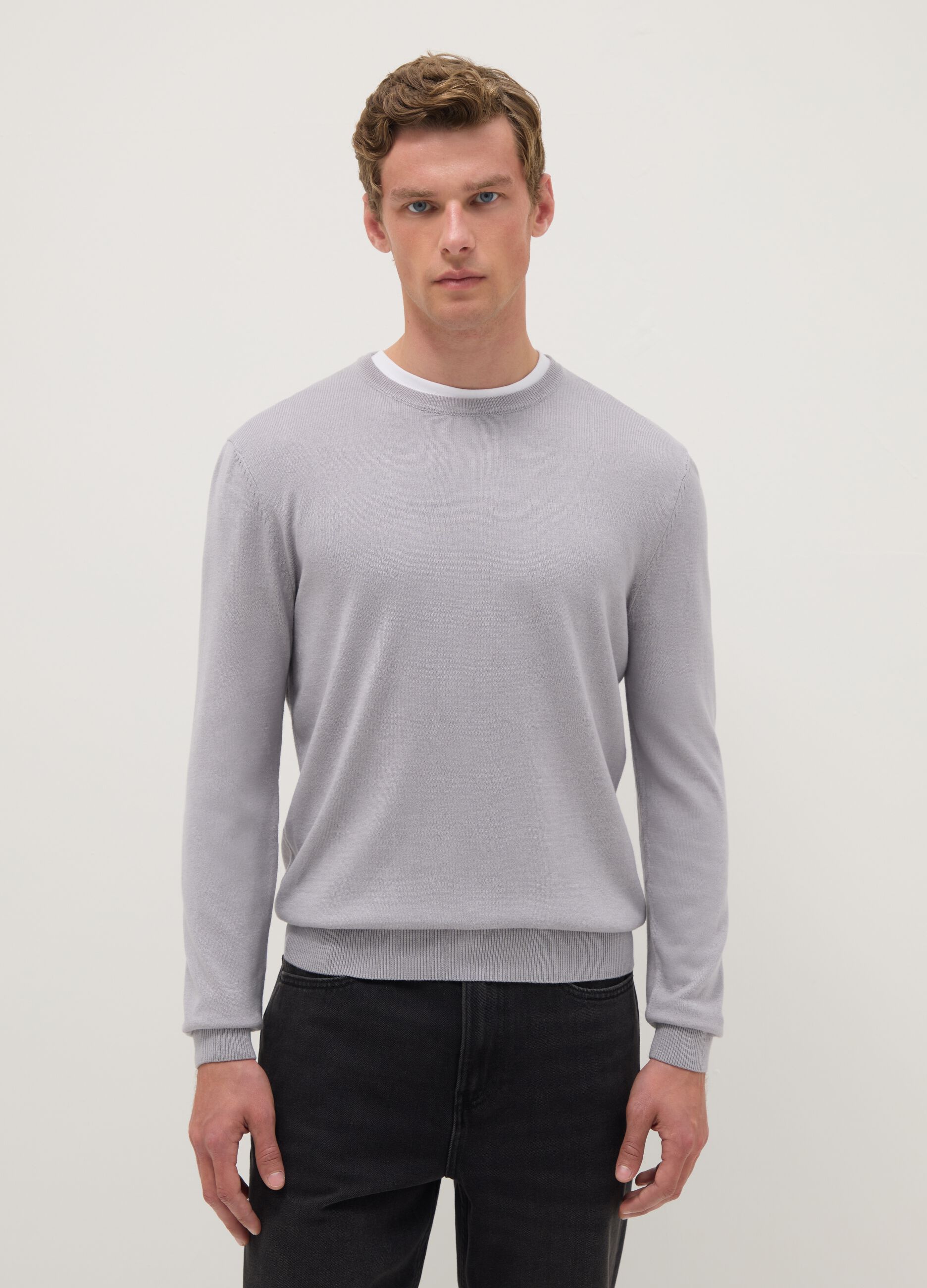 Grey cotton blend crew neck pullover, regular fit