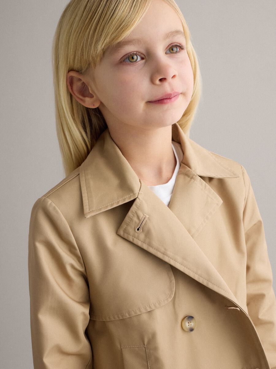 Double-breasted beige cotton blend girl's trench coat with embroidery_2