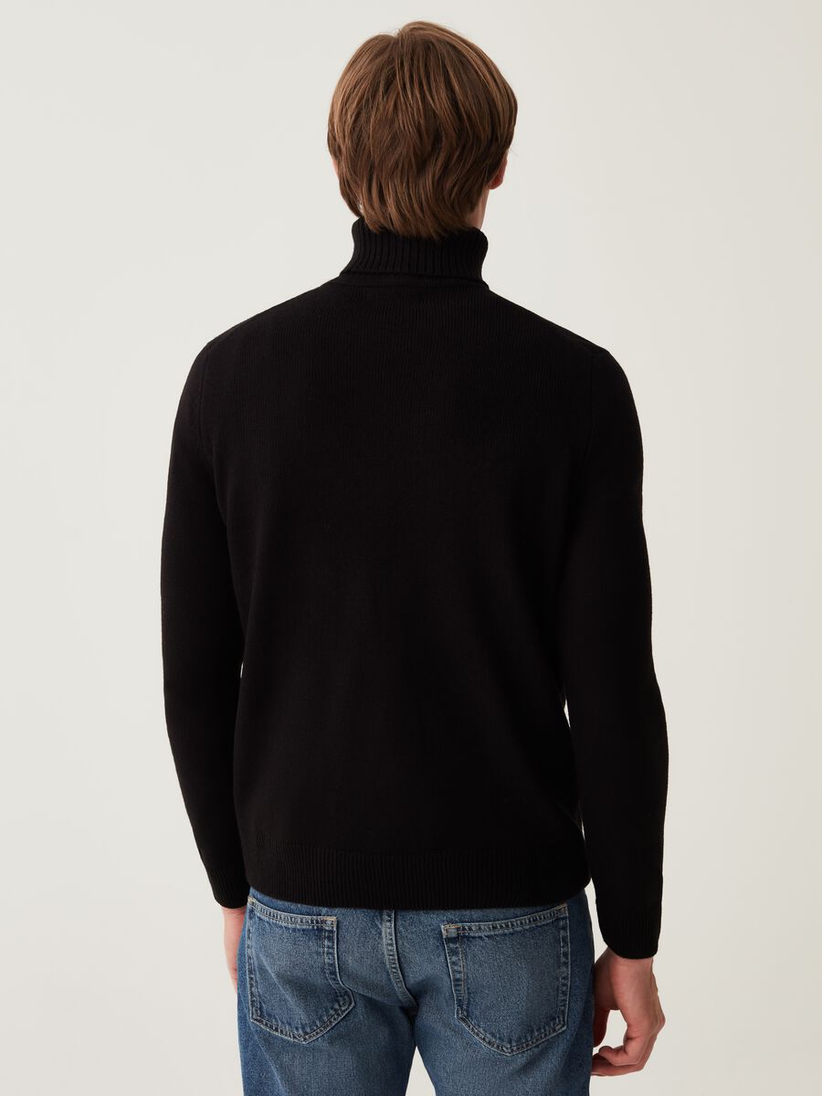 Pullover a collo alto_2