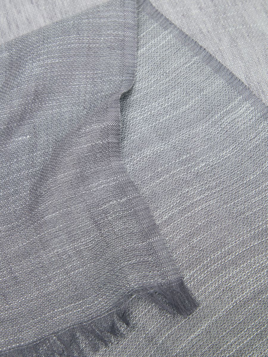 Iridescent-effect fringed pashmina_1