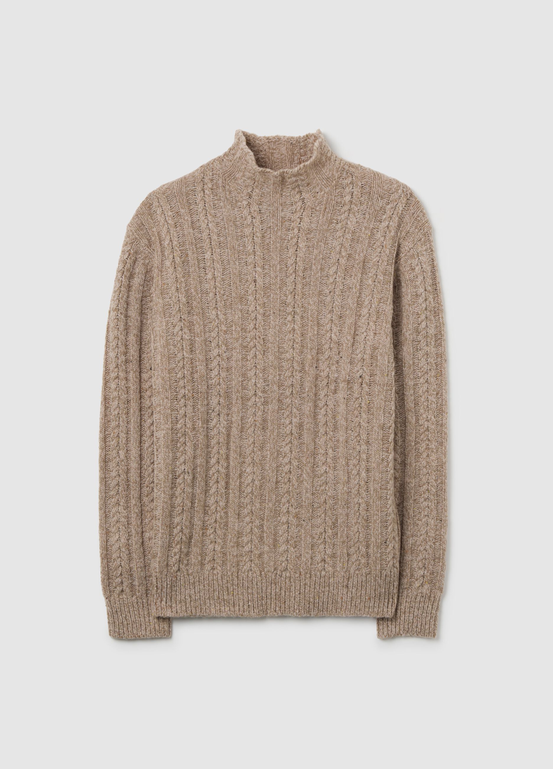 Pullover beige intrecciato con collo alto in misto lana regular fit