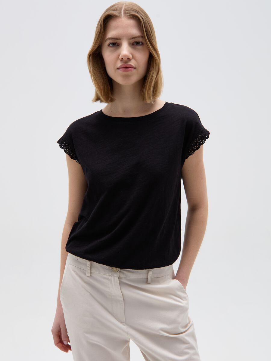 T-shirt with kimono sleeves and crochet insert_0