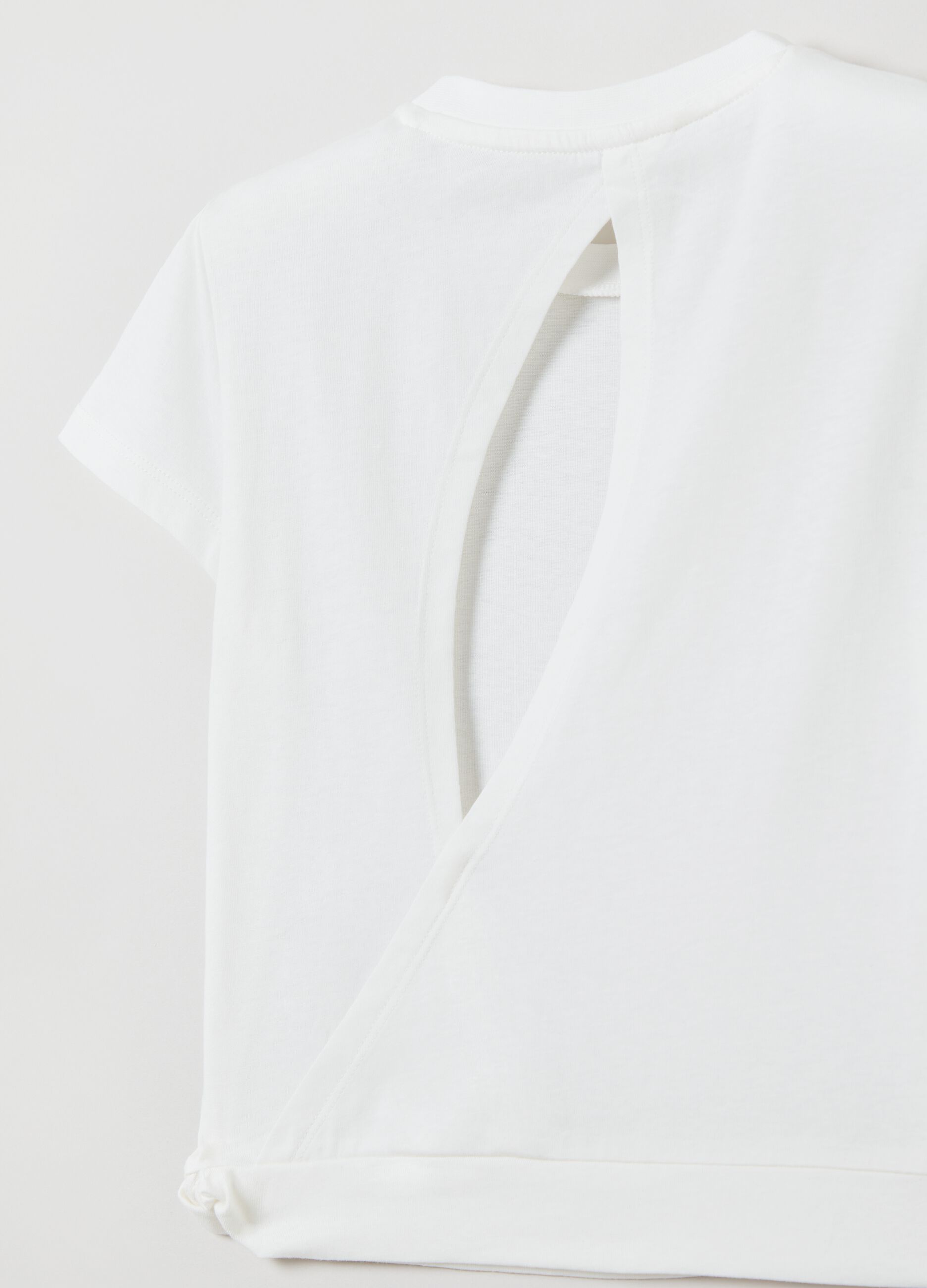 T-shirt con nodo e dettaglio cut out_2