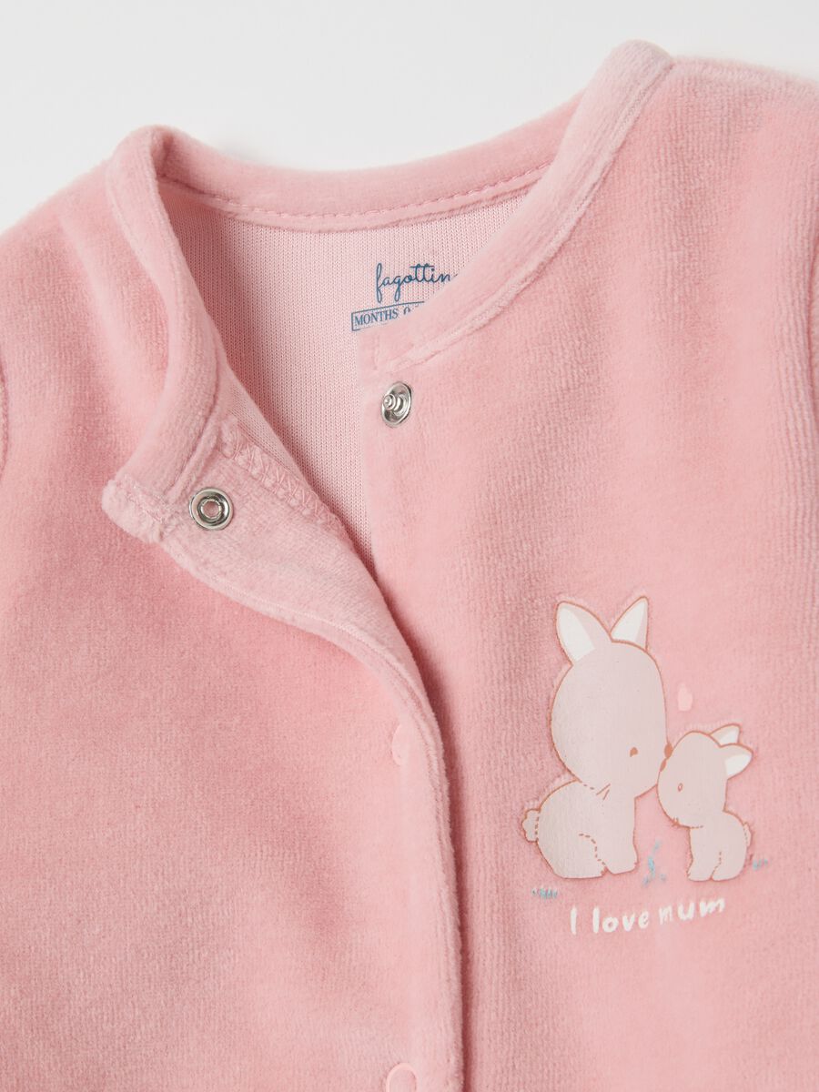 Two-pack pink cotton baby bodysuits with snap closure_2