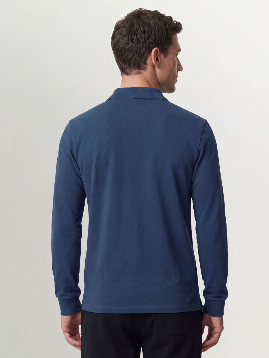 Polo blu in piquet di puro cotone organico a maniche lunghe regular fit_3