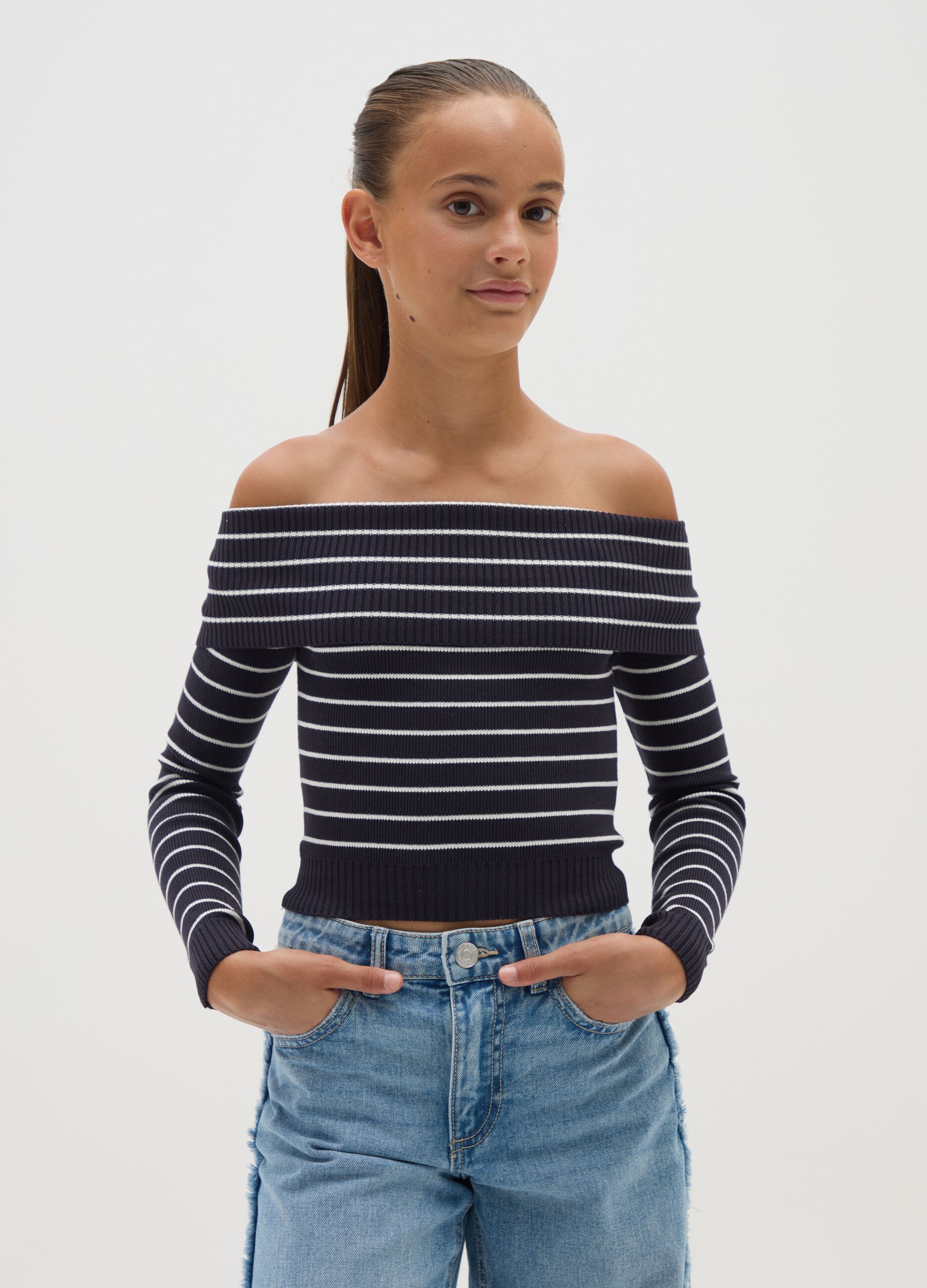 Girls' fitted blue and white blended top