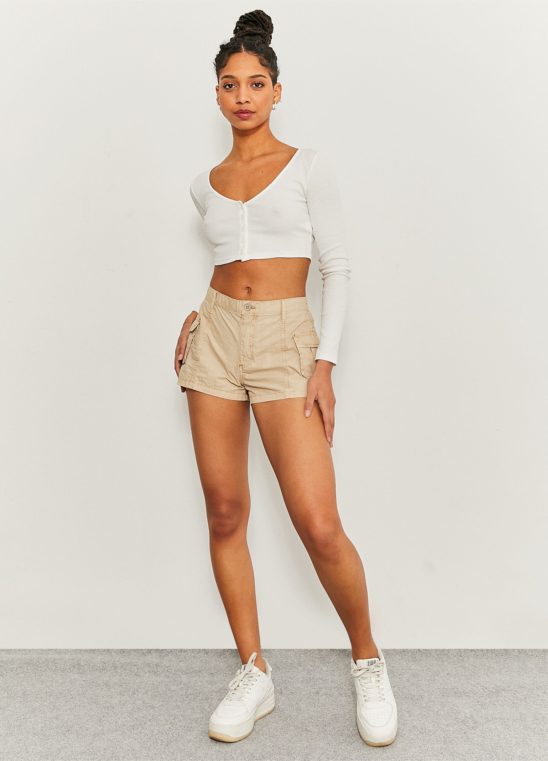 Cotton shorts with pockets