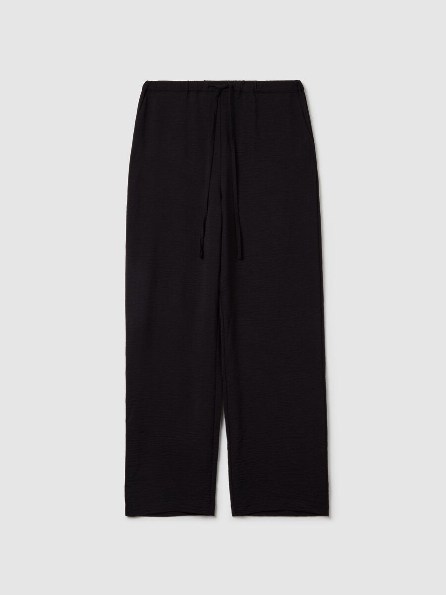 Crinkle-effect fluid trousers_4