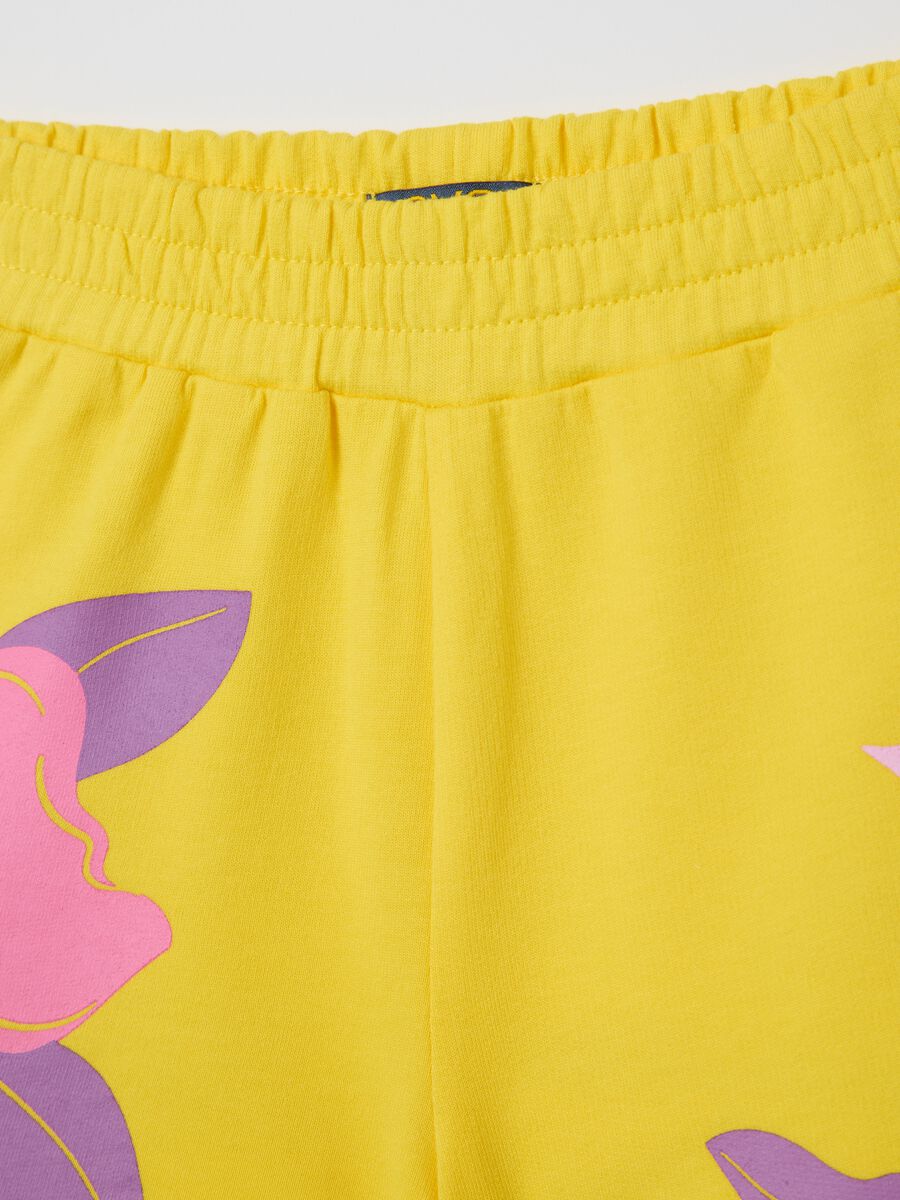 Yellow French terry shorts with print_2