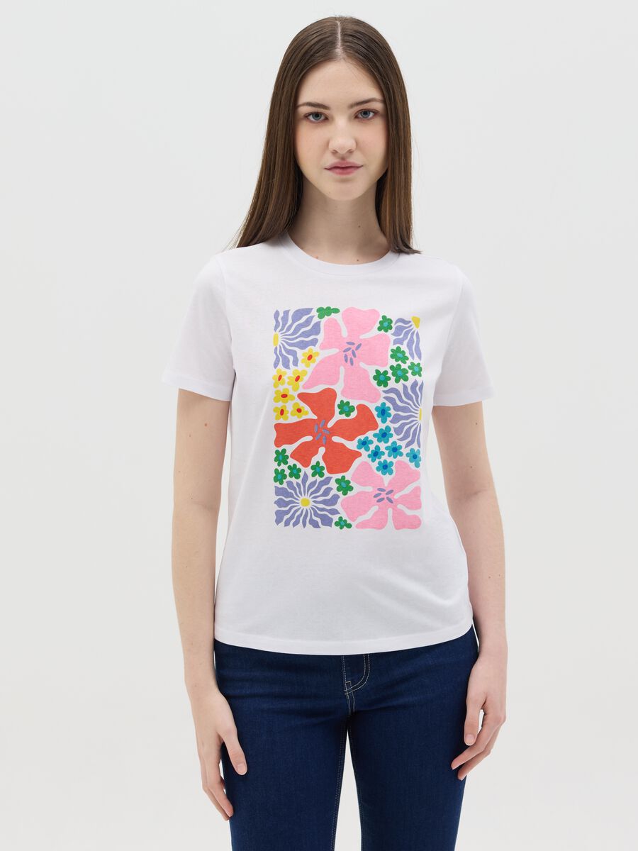 White T-shirt with colourful floral print_0
