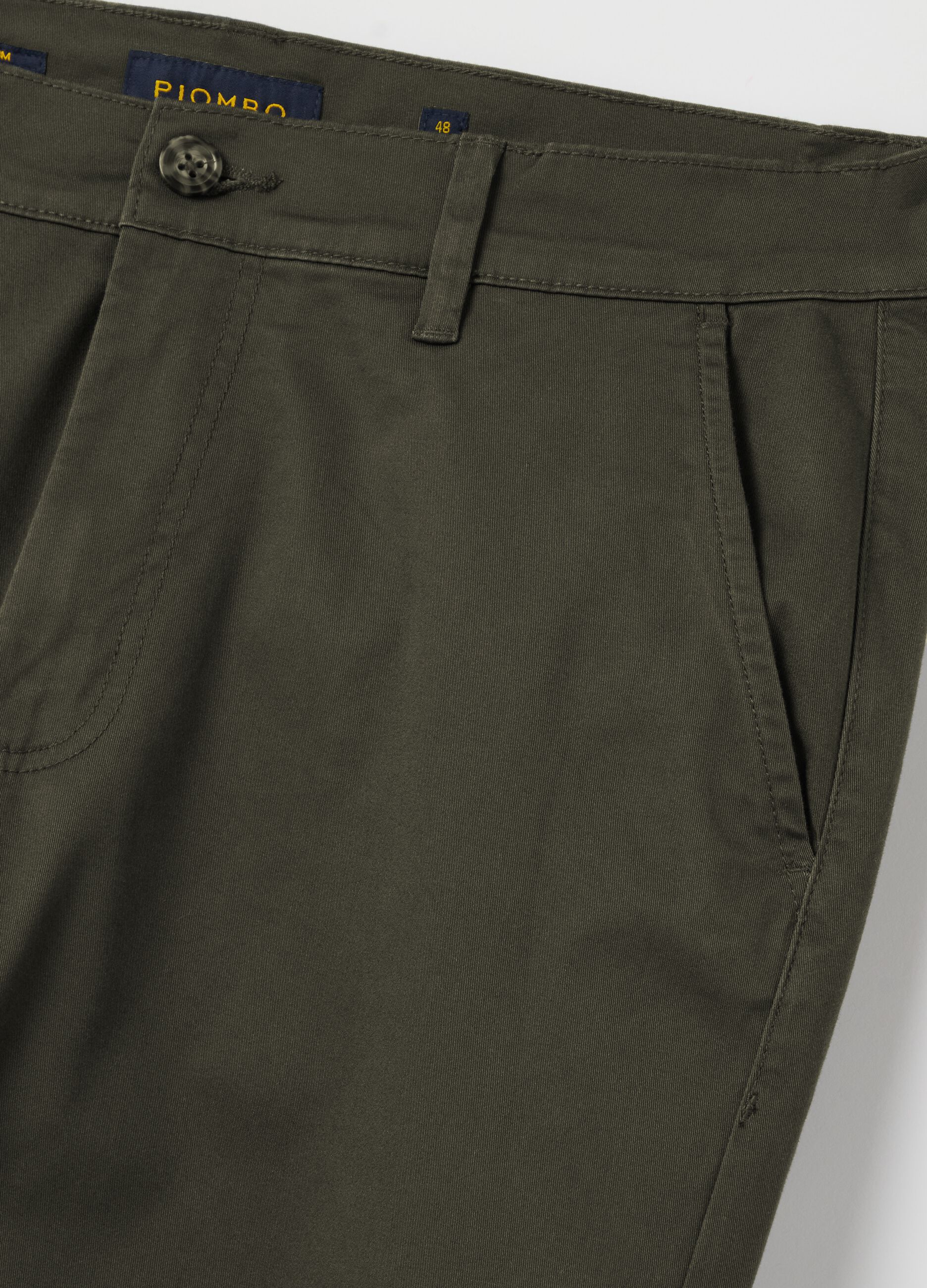 Pantalone chino slim fit in twill stretch