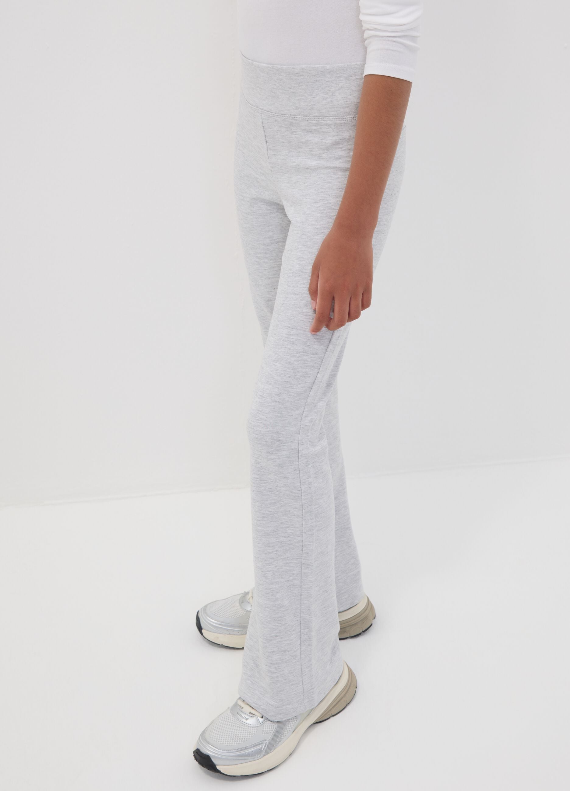 Girls&rsquo; grey flared trousers in stretchy organic cotton
