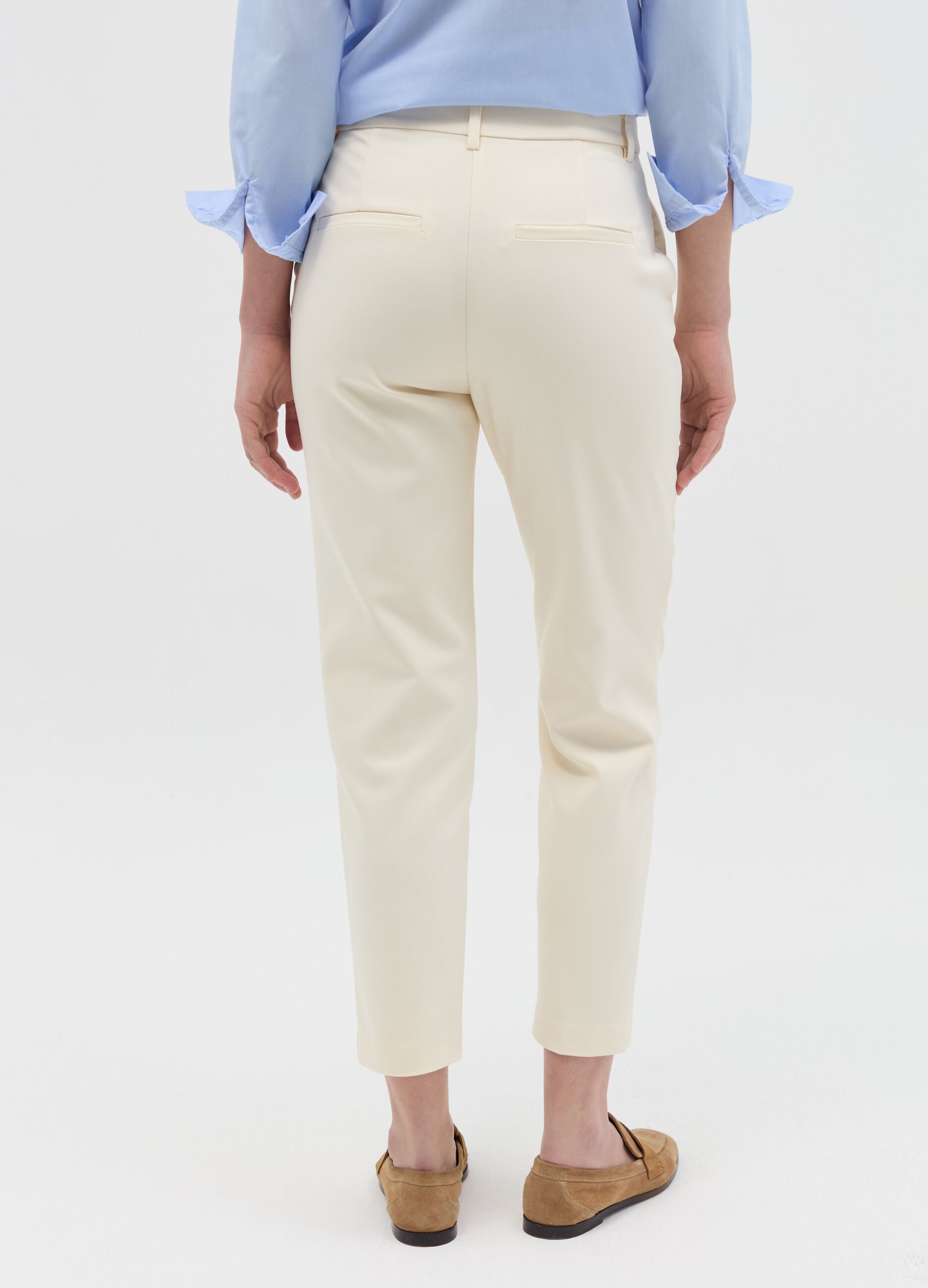 Pantaloni chino con tasche 