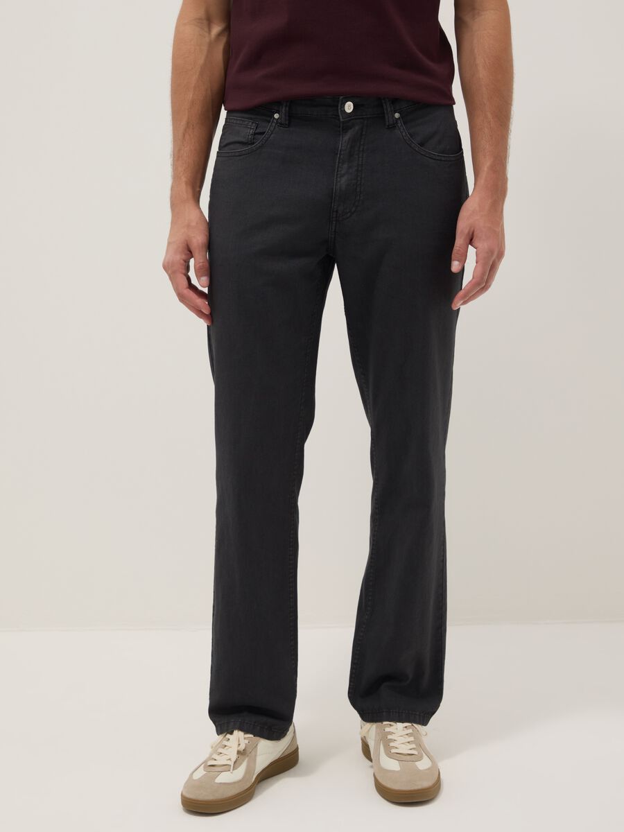 Black casual linen-cotton blend regular-fit trousers_1