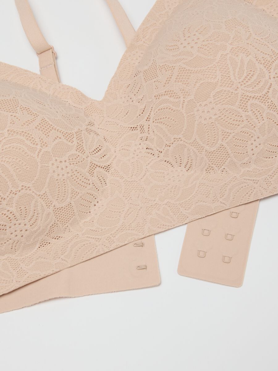 Beige Lace Bra with Removable Padding_5