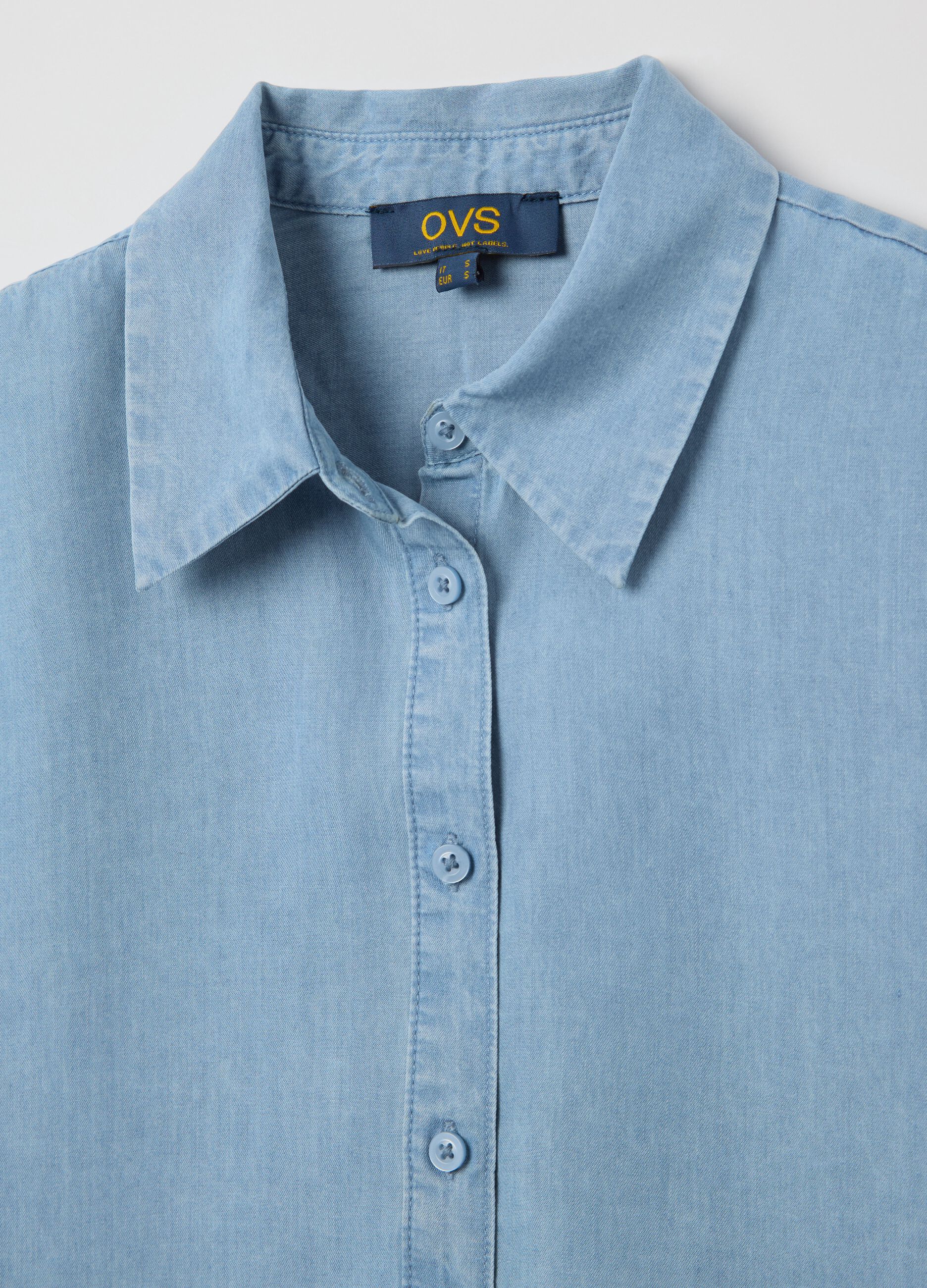 Short-sleeved denim shirt