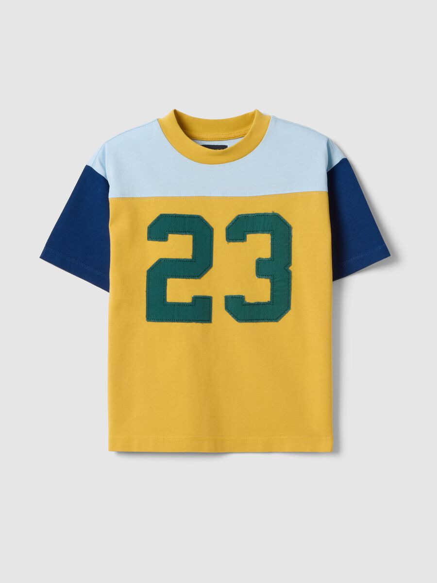 T-shirt in puro cotone multicolor da bambino regular fit con numero 23_3