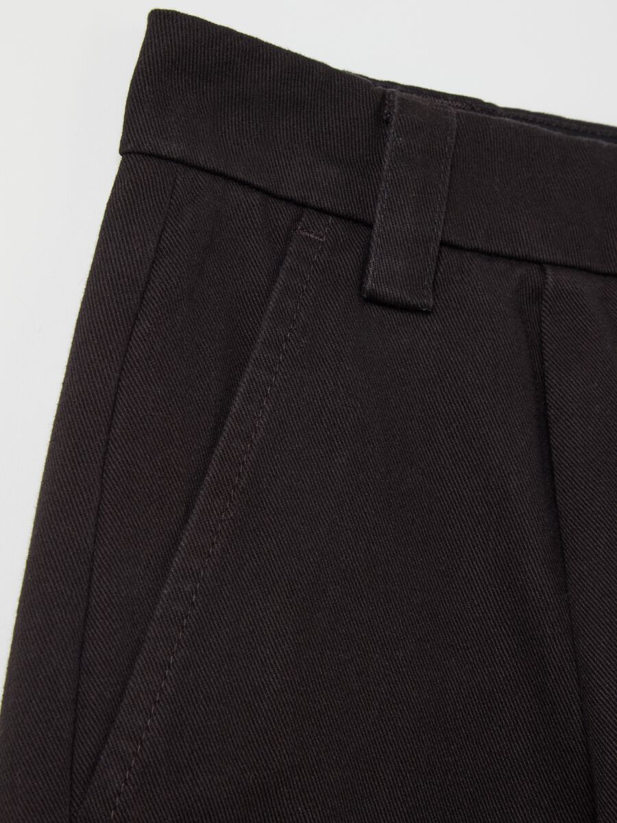 Chino trousers in cotton drill_5