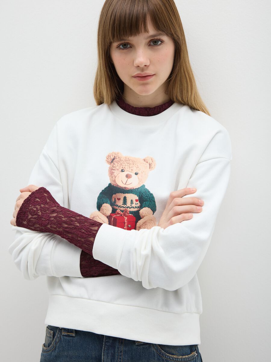 Felpa bianca in misto cotone regular fit con stampa natalizia_3
