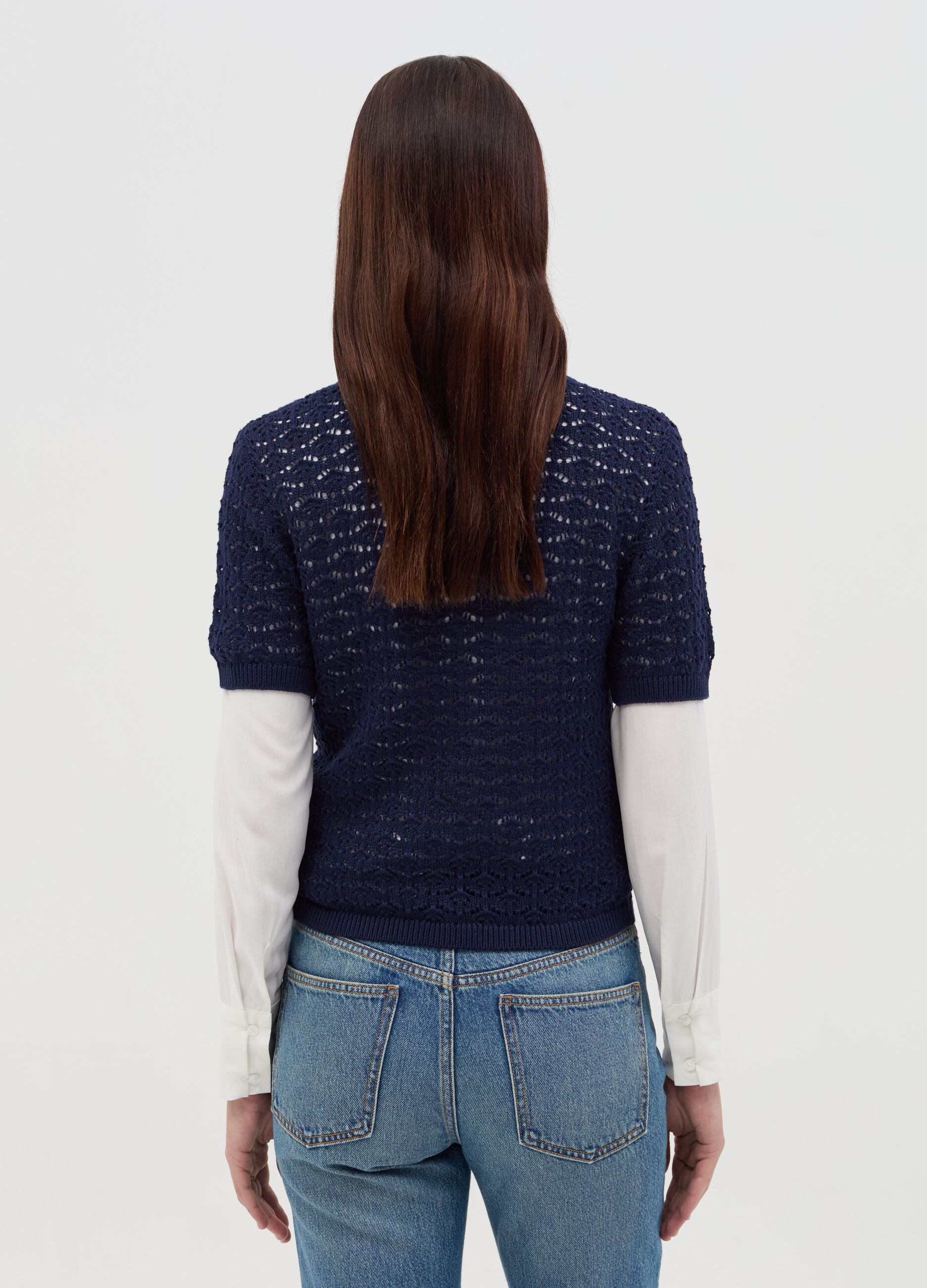 Crochet top with short sleeves
