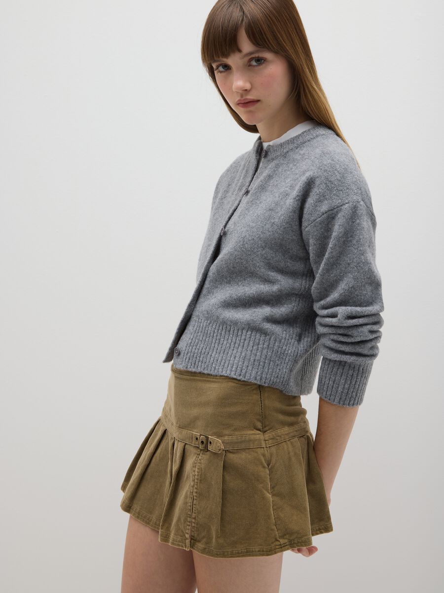 Cardigan grigio regular fit con bottoni_3