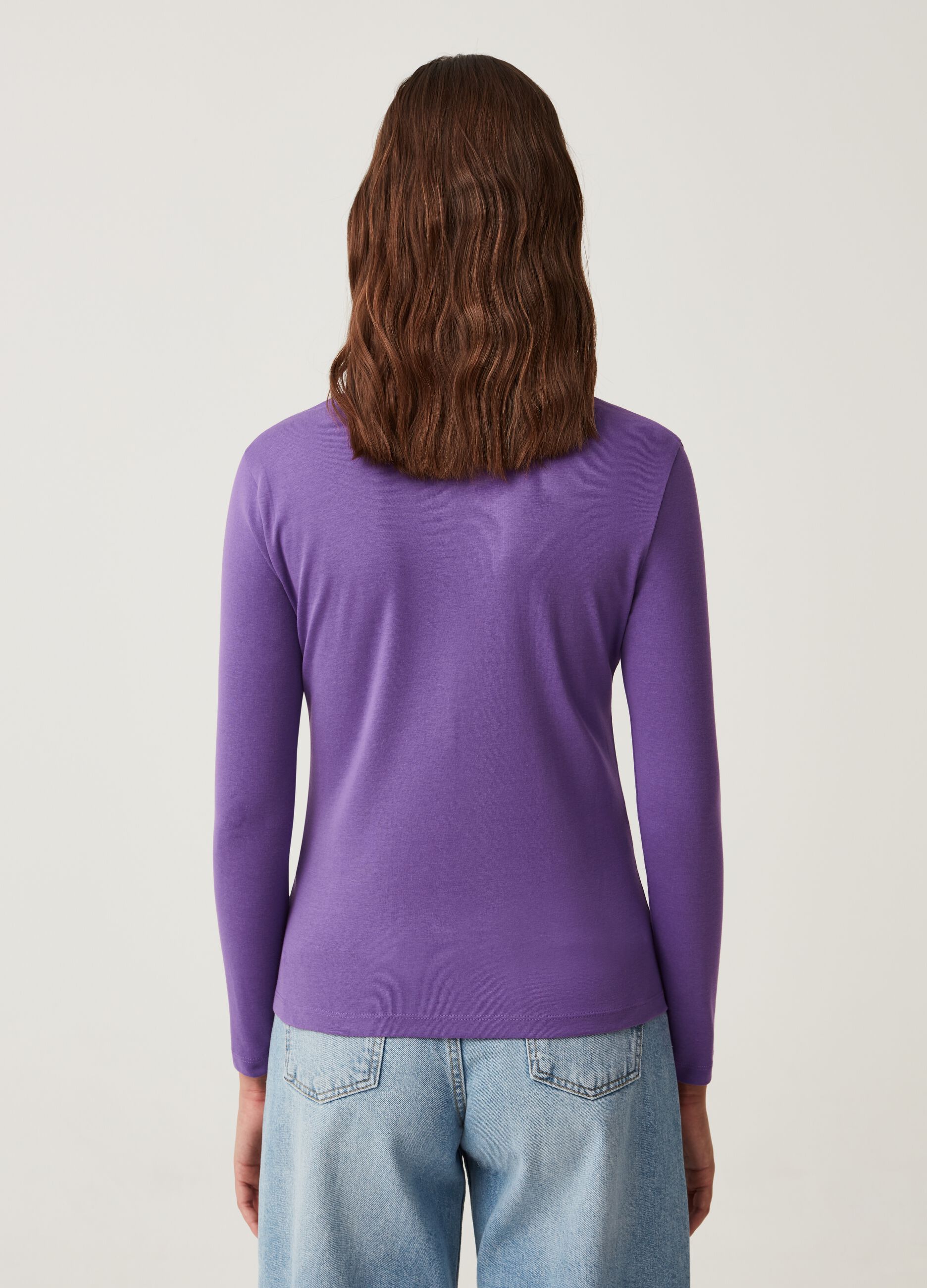 T-shirt in cotone con scollo serafino_2